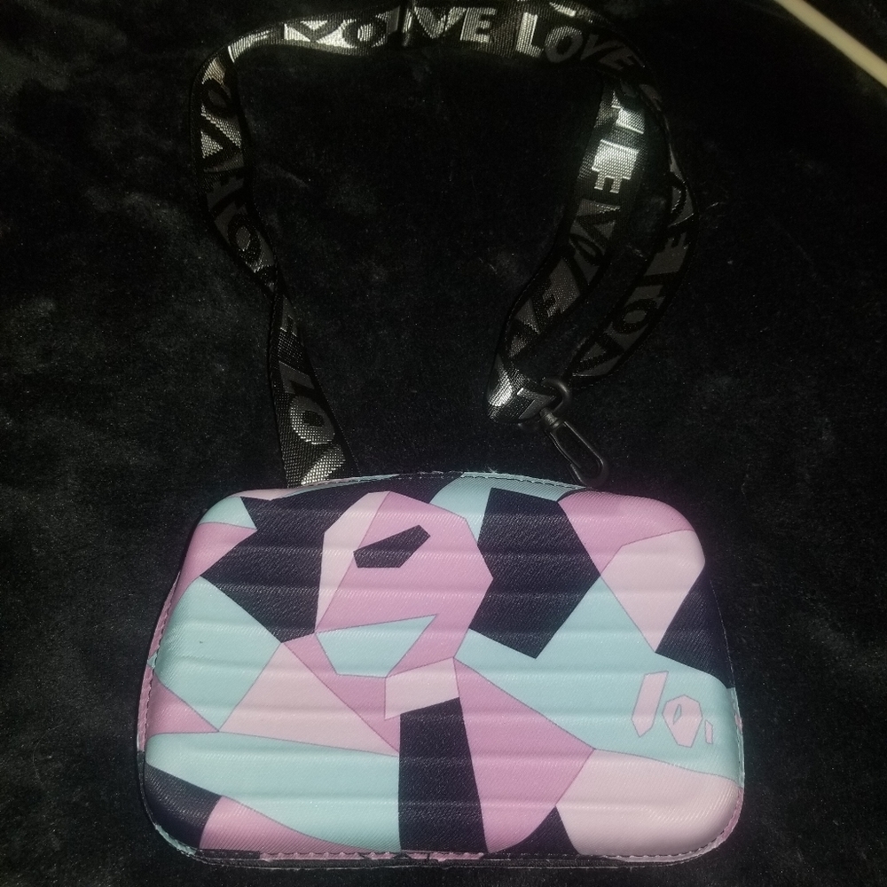 GEOMETRIC PRINT LUGGAGE SHAPED CROSSBODY BAG